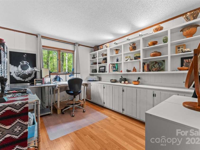 207 Kingfisher Road, Brevard, NC 28712.  MLS# CAR4253015, YatesRealty ID 10831. 