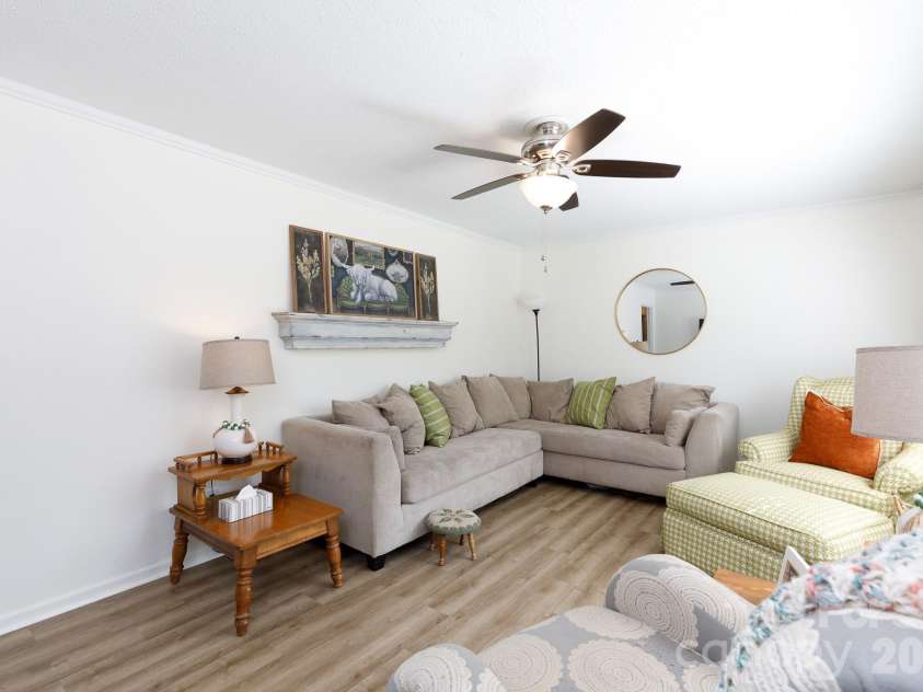2640 Meadow Lark Lane, Gastonia, NC 28056.  MLS# CAR4364161, YatesRealty ID 10832. Ceiling fans