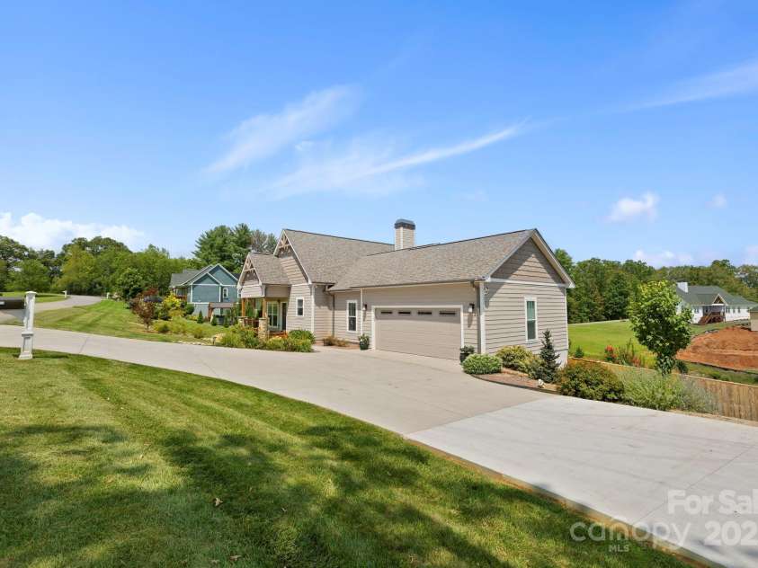 16 Enchanted Oak Lane, Alexander, NC 28701.  MLS# CAR4285091, YatesRealty ID 10833. 16 Enchanted Oak Lane