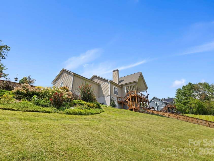 16 Enchanted Oak Lane, Alexander, NC 28701.  MLS# CAR4285091, YatesRealty ID 10833. 16 Enchanted Oak Lane