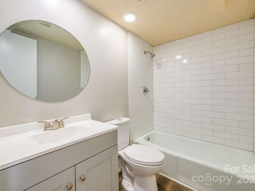 7129 Stonington Lane, Charlotte, NC 28227.  MLS# CAR4254773, YatesRealty ID 10834. 