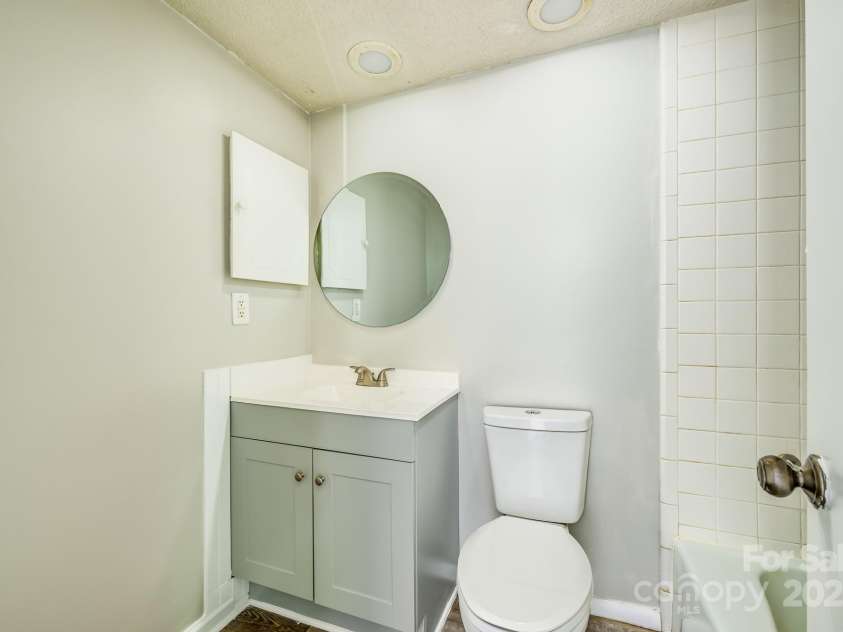 7129 Stonington Lane, Charlotte, NC 28227.  MLS# CAR4254773, YatesRealty ID 10834. 