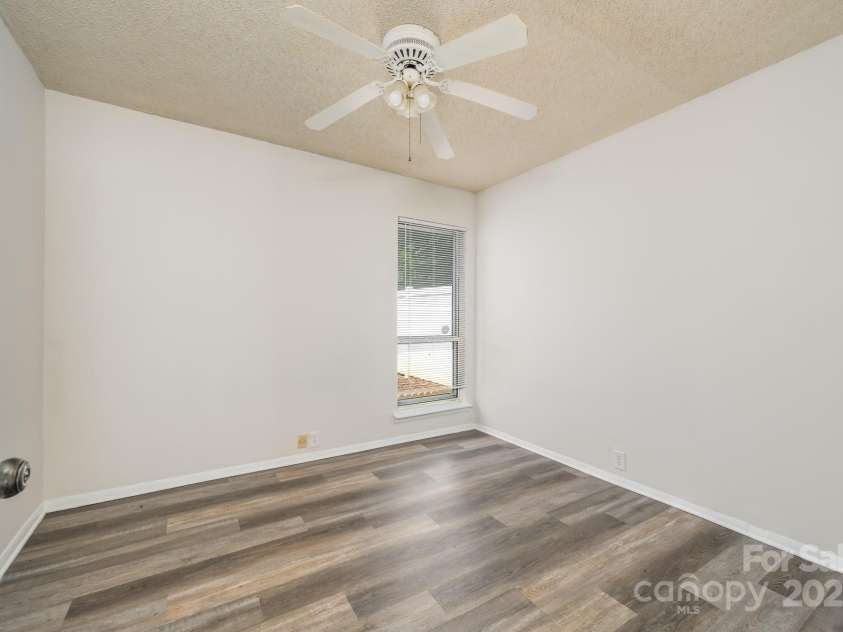 7129 Stonington Lane, Charlotte, NC 28227.  MLS# CAR4254773, YatesRealty ID 10834. 