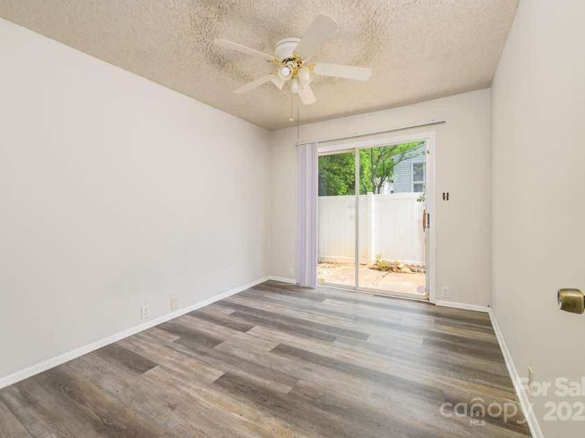 7129 Stonington Lane, Charlotte, NC 28227.  MLS# CAR4254773, YatesRealty ID 10834. 
