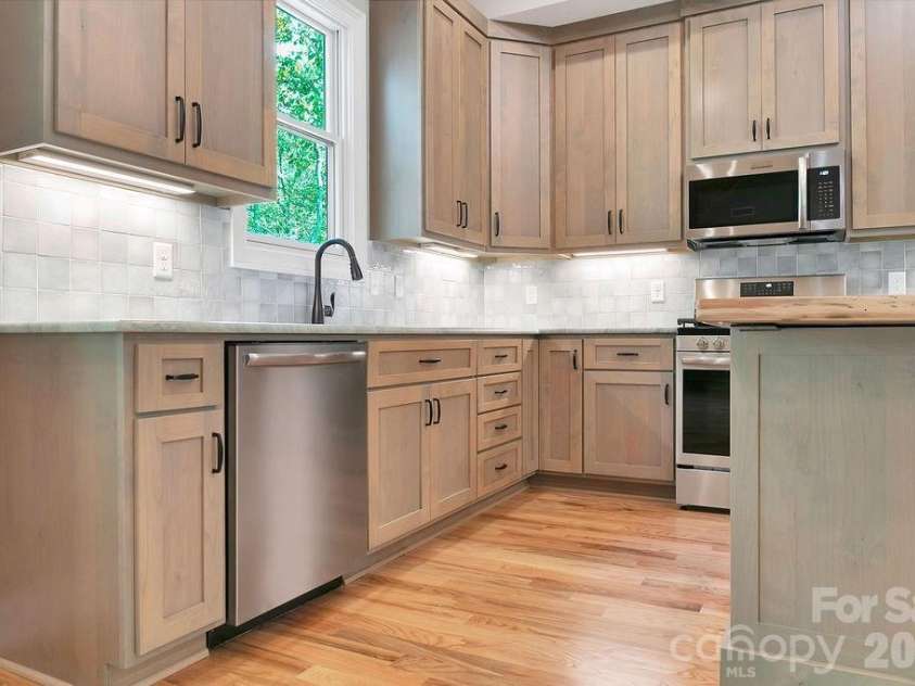 86 Isuhdavga Court, Brevard, NC 28712.  MLS# CAR4296692, YatesRealty ID 10835. 