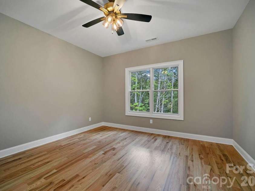 86 Isuhdavga Court, Brevard, NC 28712.  MLS# CAR4296692, YatesRealty ID 10835. 