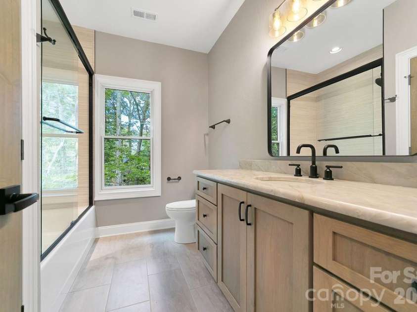 86 Isuhdavga Court, Brevard, NC 28712.  MLS# CAR4296692, YatesRealty ID 10835. 