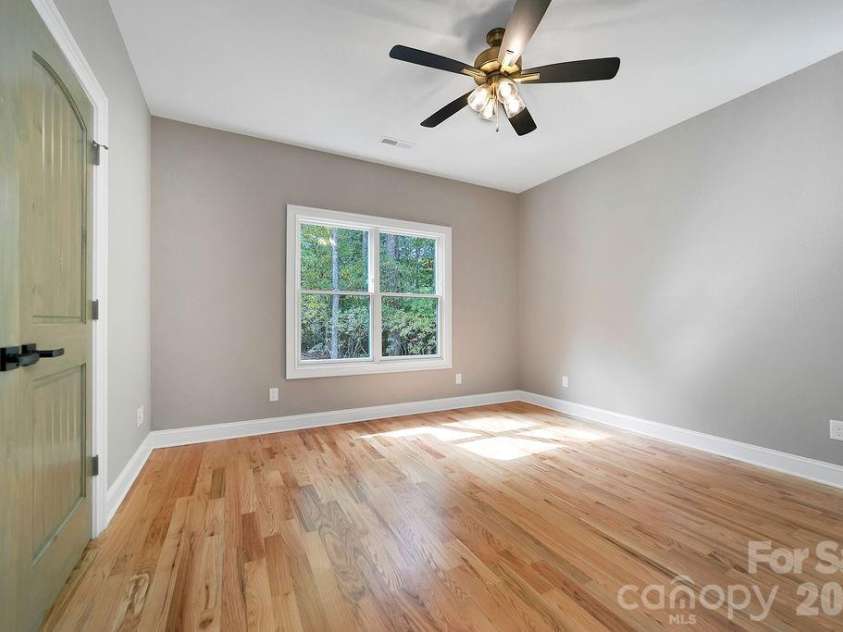 86 Isuhdavga Court, Brevard, NC 28712.  MLS# CAR4296692, YatesRealty ID 10835. 