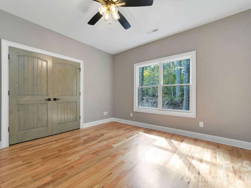 86 Isuhdavga Court, Brevard, NC 28712.  MLS# CAR4296692, YatesRealty ID 10835. 