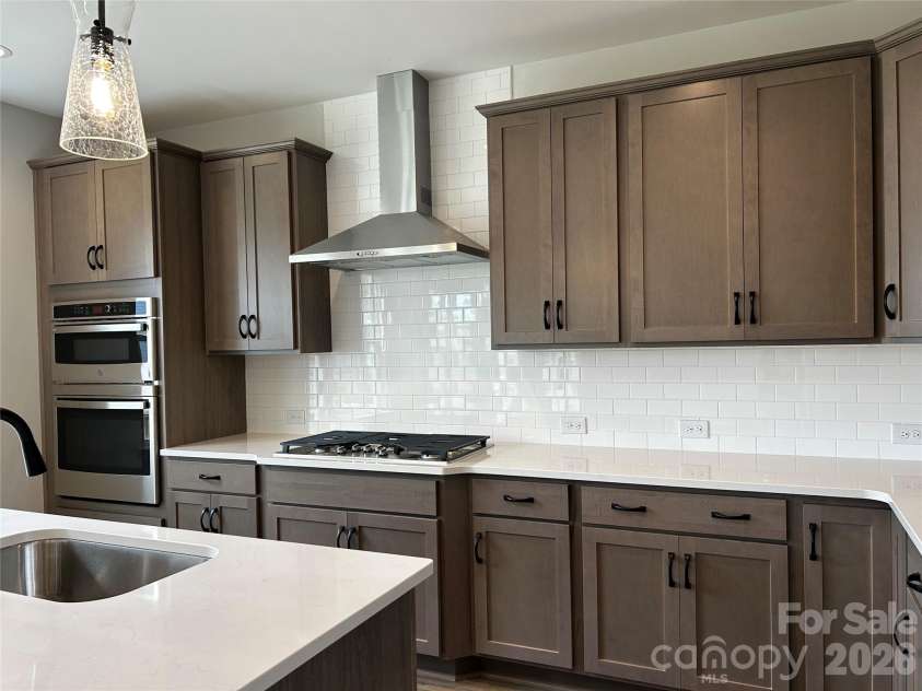 4607 Tulle Drive, Indian Trail, NC 28079.  MLS# CAR4297261, YatesRealty ID 10836. Kitchen