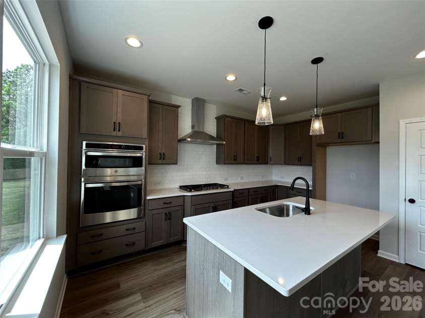 4607 Tulle Drive, Indian Trail, NC 28079.  MLS# CAR4297261, YatesRealty ID 10836. Kitchen