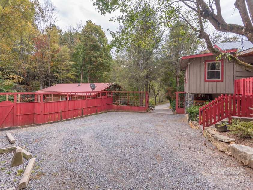 3834 & 3838 Panther Creek Road, Clyde, NC 28721.  MLS# CAR4193376, YatesRealty ID 10837. 