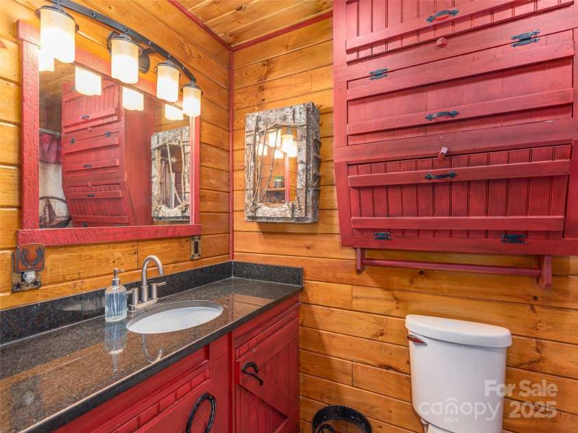 3838 Panther Creek Road, Clyde, NC 28721.  MLS# CAR4197361, YatesRealty ID 10838. 