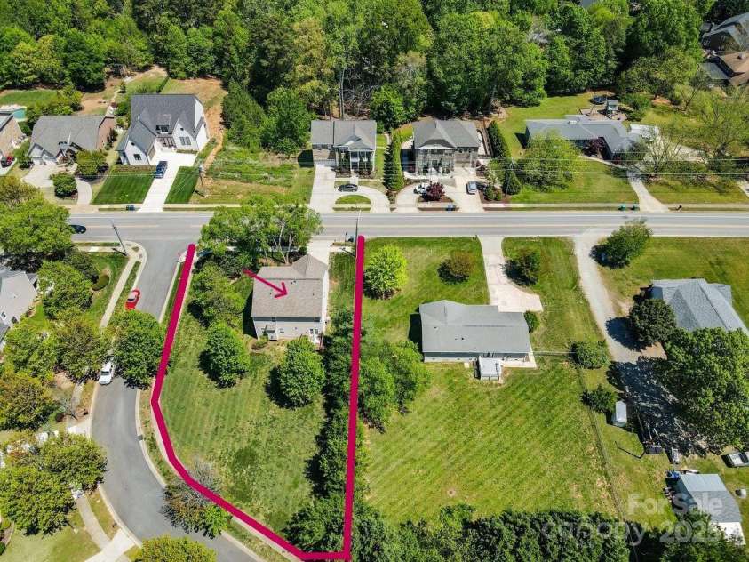21907 Torrence Chapel Road, Cornelius, NC 28031.  MLS# CAR4248222, YatesRealty ID 10839. 