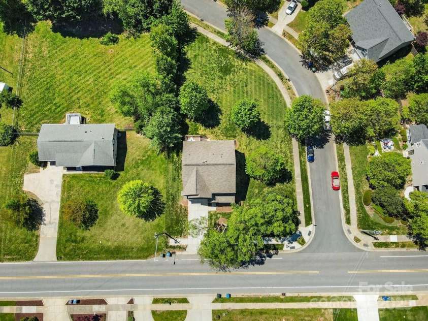 21907 Torrence Chapel Road, Cornelius, NC 28031.  MLS# CAR4248222, YatesRealty ID 10839. 