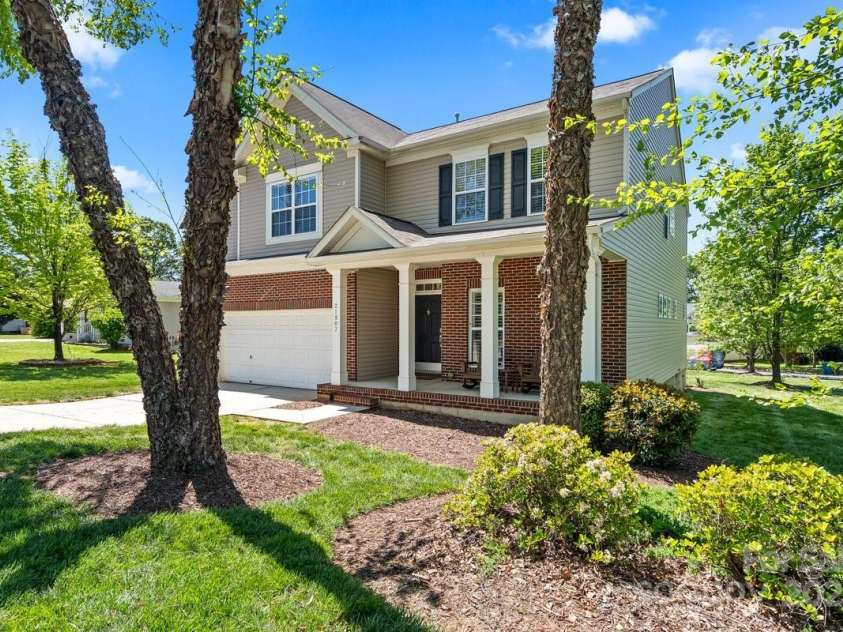 21907 Torrence Chapel Road, Cornelius, NC 28031.  MLS# CAR4248222, YatesRealty ID 10839. Large corner lot!
