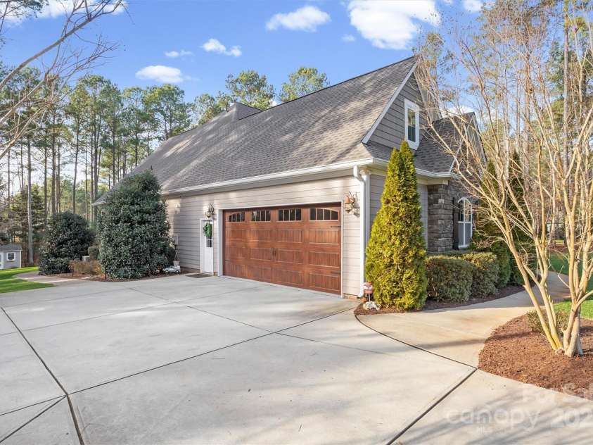 4221 Persimmon Road, Lancaster, SC 29720.  MLS# CAR4333671, YatesRealty ID 10839. 