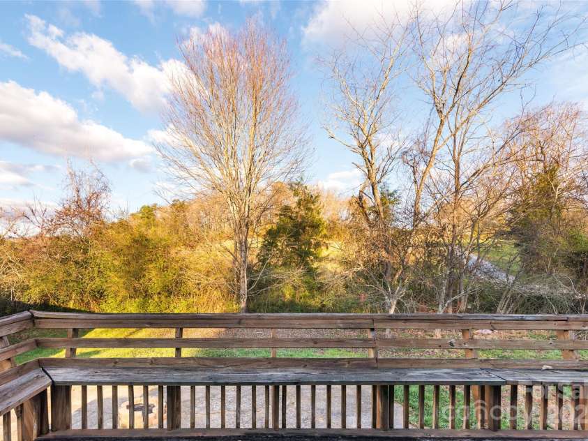 1137 Saunders Road, Franklin, NC 28734.  MLS# CAR4327075, YatesRealty ID 1084. 