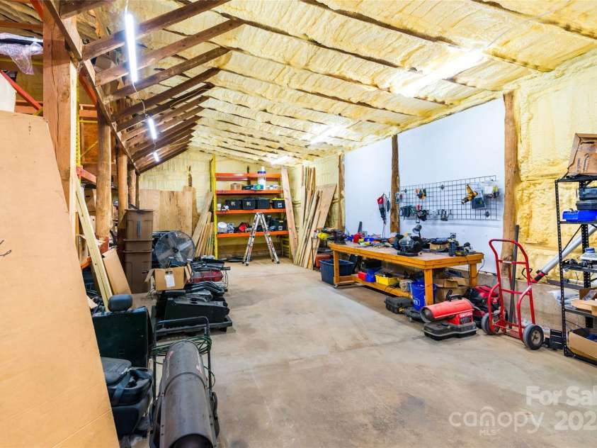 1137 Saunders Road, Franklin, NC 28734.  MLS# CAR4327075, YatesRealty ID 1084. 