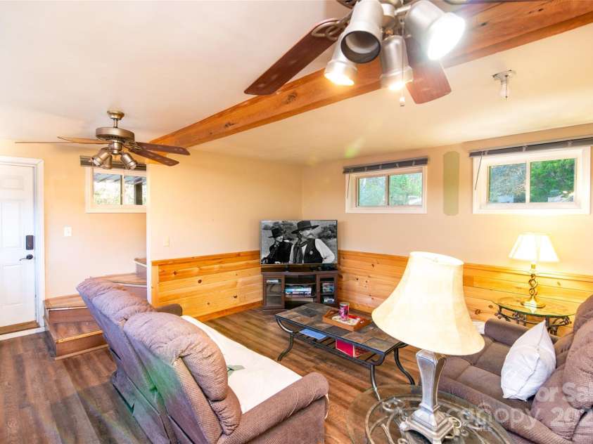 1137 Saunders Road, Franklin, NC 28734.  MLS# CAR4327075, YatesRealty ID 1084. 