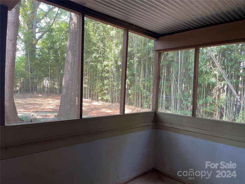 7201 Winery Lane, Charlotte, NC 28227.  MLS# CAR4174403, YatesRealty ID 1084. 