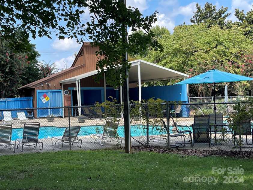 7201 Winery Lane, Charlotte, NC 28227.  MLS# CAR4174403, YatesRealty ID 1084. 