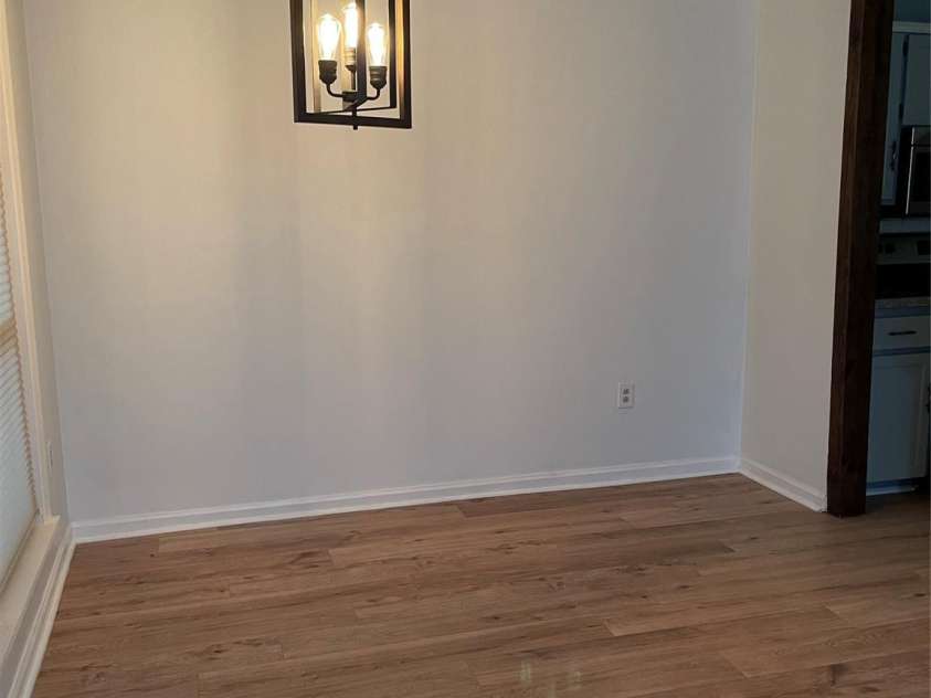 7201 Winery Lane, Charlotte, NC 28227.  MLS# CAR4174403, YatesRealty ID 1084. Dining Area