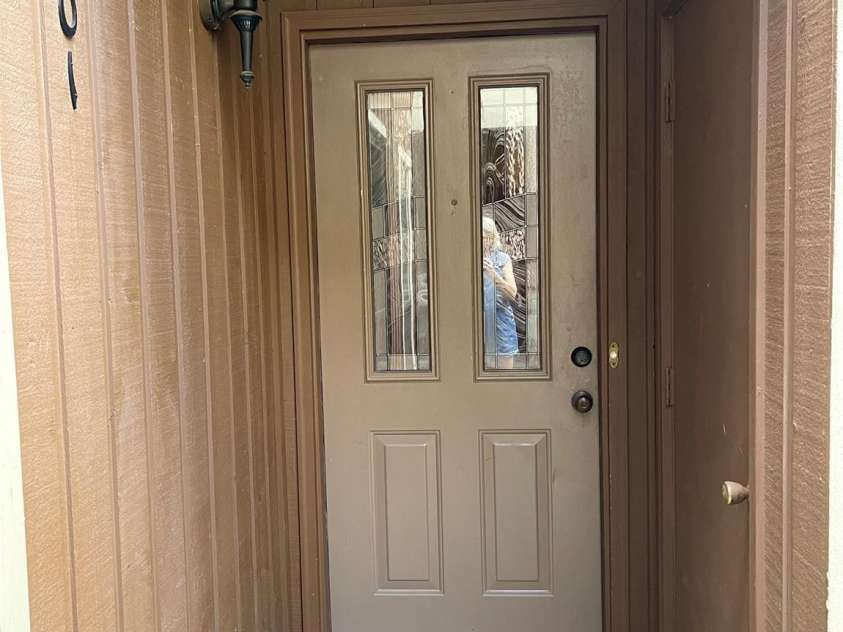 7201 Winery Lane, Charlotte, NC 28227.  MLS# CAR4174403, YatesRealty ID 1084. Front Entry