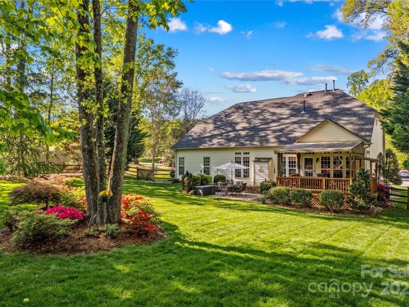 7896 Harbor Master Court, Denver, NC 28037.  MLS# CAR4251576, YatesRealty ID 10840. A backyard to dream of!