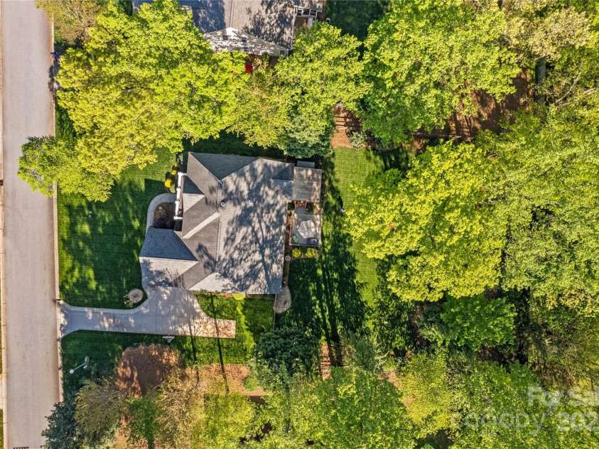 7896 Harbor Master Court, Denver, NC 28037.  MLS# CAR4251576, YatesRealty ID 10840. Large lot with mature trees