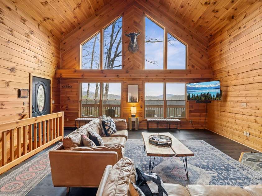 6500 Silversteen Road, Lake Toxaway, NC 28747.  MLS# CAR4238151, YatesRealty ID 10841. 