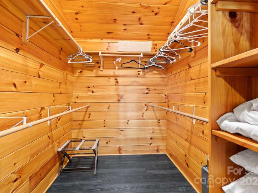 6500 Silversteen Road, Lake Toxaway, NC 28747.  MLS# CAR4238151, YatesRealty ID 10841. 