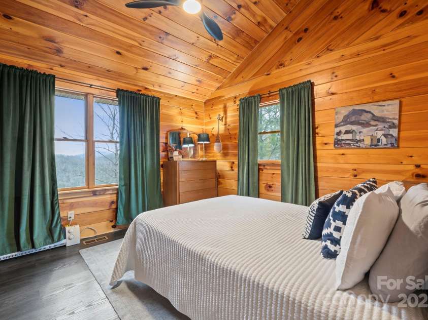 6500 Silversteen Road, Lake Toxaway, NC 28747.  MLS# CAR4238151, YatesRealty ID 10841. 