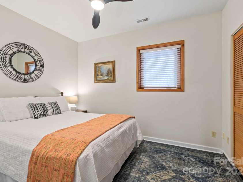 6500 Silversteen Road, Lake Toxaway, NC 28747.  MLS# CAR4238151, YatesRealty ID 10841. 