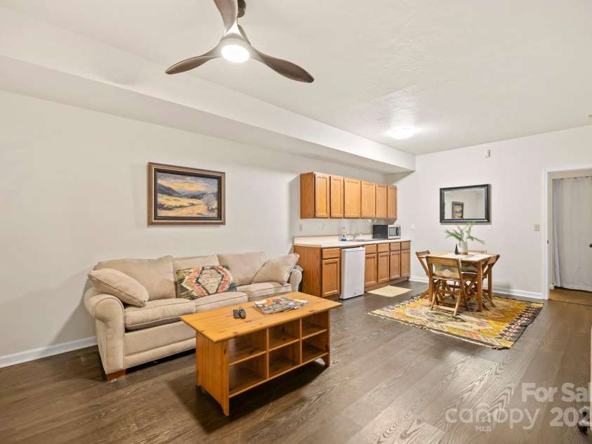 6500 Silversteen Road, Lake Toxaway, NC 28747.  MLS# CAR4238151, YatesRealty ID 10841. 