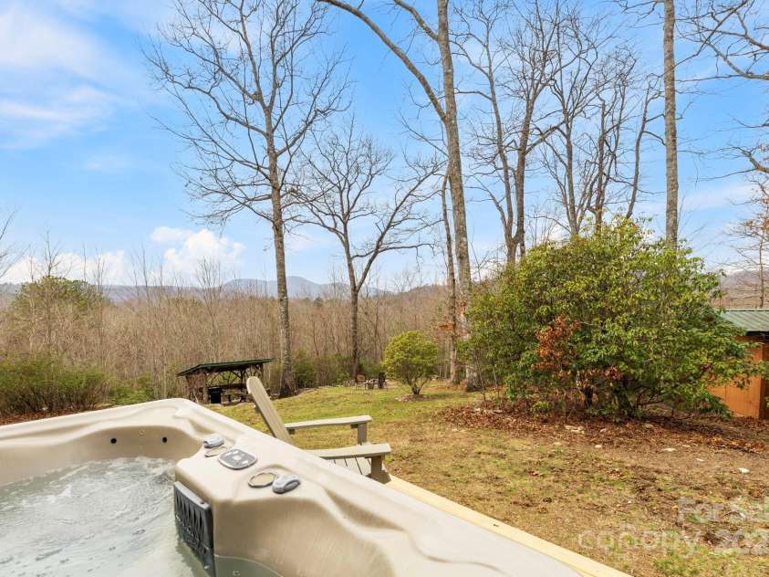 6500 Silversteen Road, Lake Toxaway, NC 28747.  MLS# CAR4238151, YatesRealty ID 10841. 
