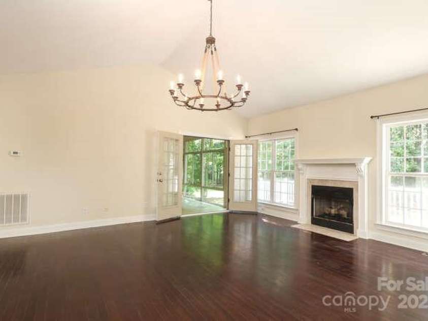 2587 Penngate Drive, Sherrills Ford, NC 28673.  MLS# CAR4301154, YatesRealty ID 10842. 