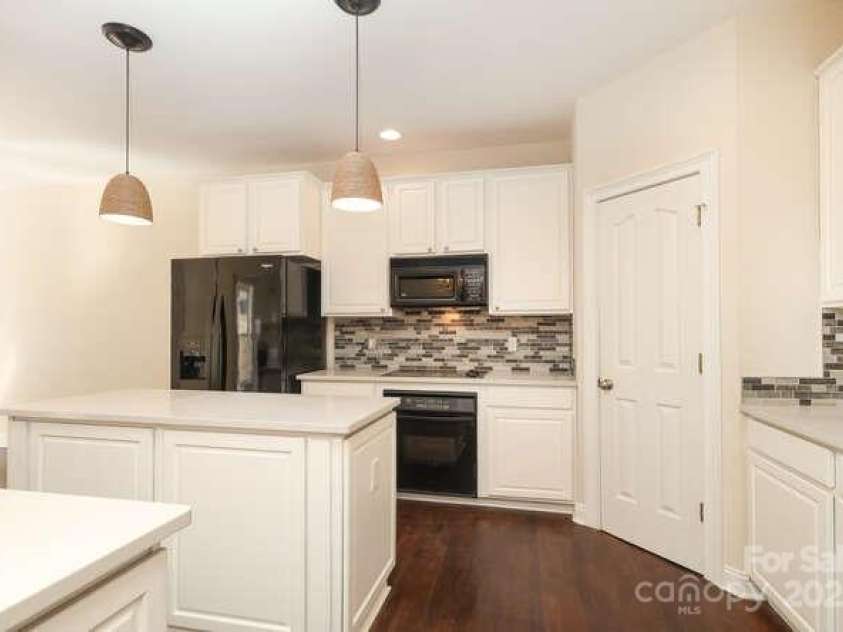 2587 Penngate Drive, Sherrills Ford, NC 28673.  MLS# CAR4301154, YatesRealty ID 10842. 