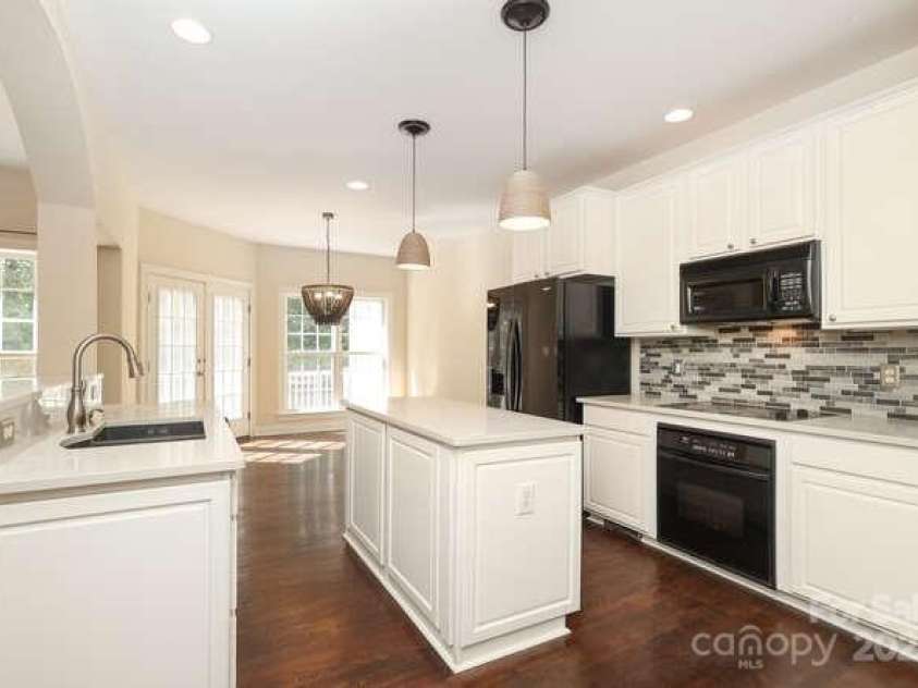 2587 Penngate Drive, Sherrills Ford, NC 28673.  MLS# CAR4301154, YatesRealty ID 10842. 