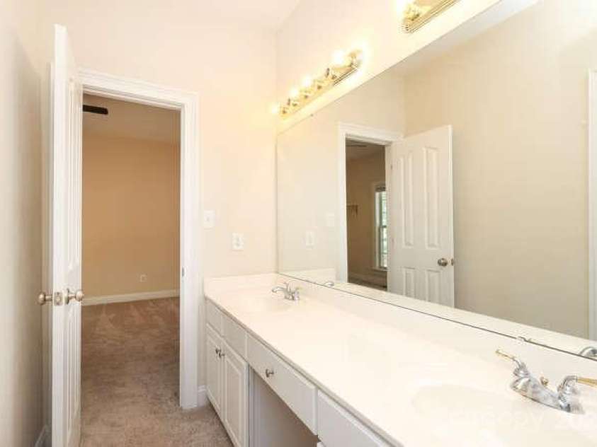 2587 Penngate Drive, Sherrills Ford, NC 28673.  MLS# CAR4301154, YatesRealty ID 10842. 