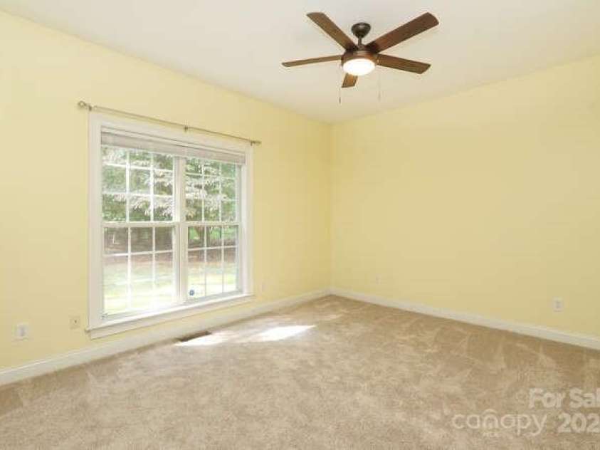 2587 Penngate Drive, Sherrills Ford, NC 28673.  MLS# CAR4301154, YatesRealty ID 10842. 