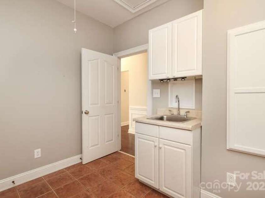 2587 Penngate Drive, Sherrills Ford, NC 28673.  MLS# CAR4301154, YatesRealty ID 10842. 