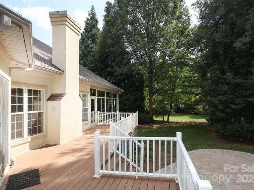 2587 Penngate Drive, Sherrills Ford, NC 28673.  MLS# CAR4301154, YatesRealty ID 10842. 