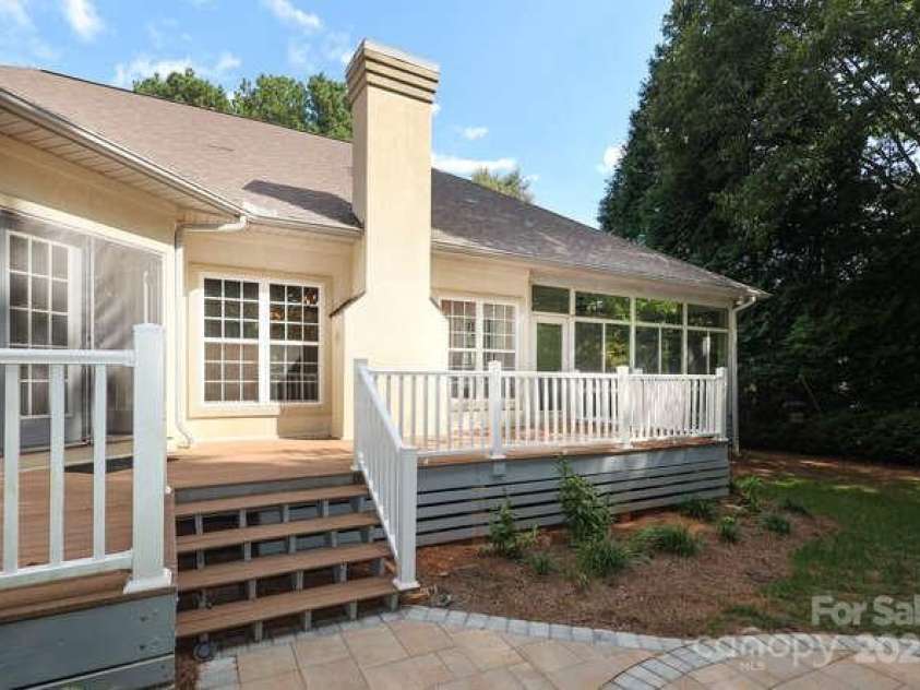 2587 Penngate Drive, Sherrills Ford, NC 28673.  MLS# CAR4301154, YatesRealty ID 10842. 
