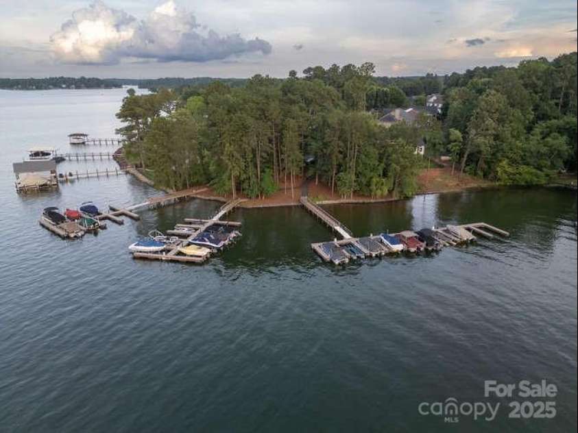 2587 Penngate Drive, Sherrills Ford, NC 28673.  MLS# CAR4301154, YatesRealty ID 10842. 