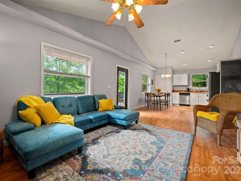 264 Oriole Drive, Lake Lure, NC 28746.  MLS# CAR4282998, YatesRealty ID 10842. 