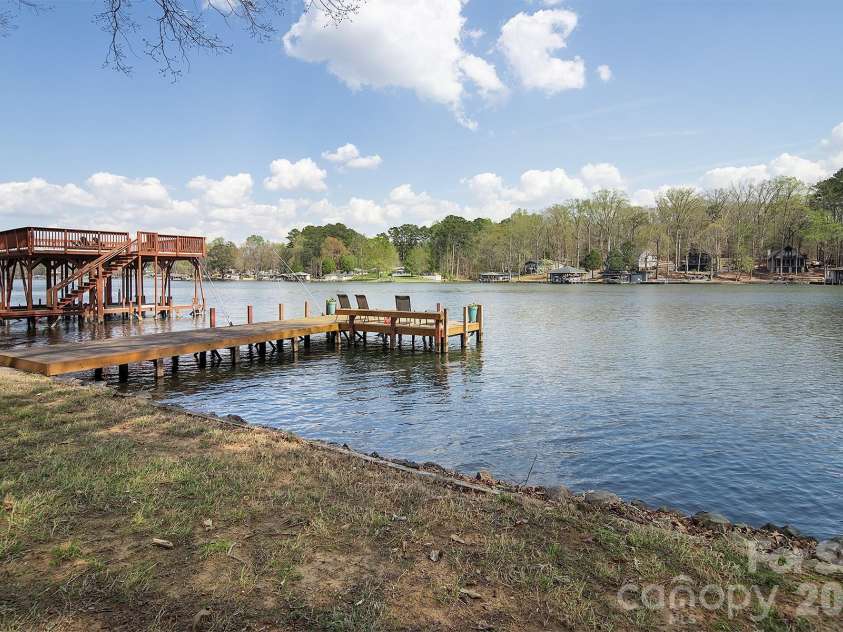 689 Emerald Shores Road, Mount Gilead, NC 27306.  MLS# CAR4361296, YatesRealty ID 10843. 