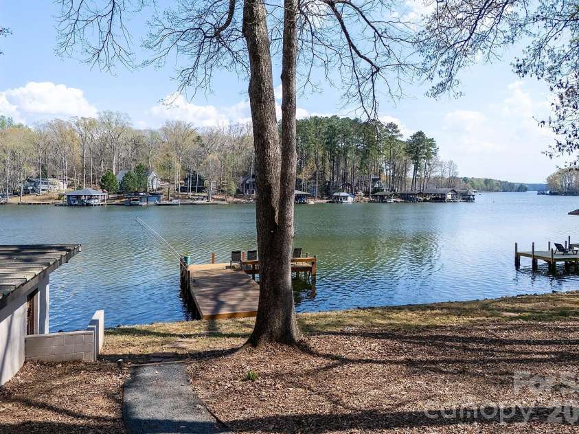 689 Emerald Shores Road, Mount Gilead, NC 27306.  MLS# CAR4361296, YatesRealty ID 10843. 