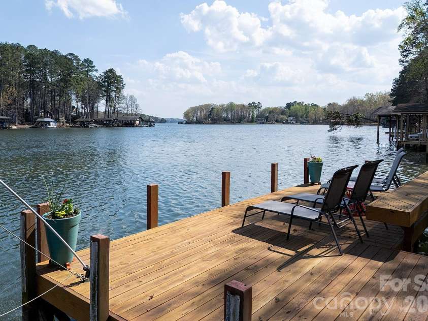 689 Emerald Shores Road, Mount Gilead, NC 27306.  MLS# CAR4361296, YatesRealty ID 10843. 