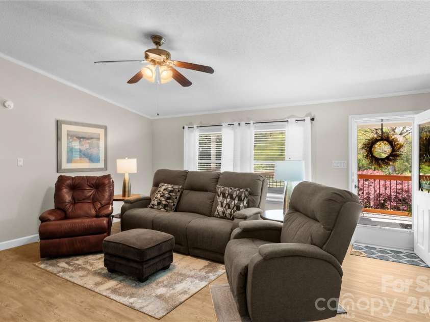 6004 Aaron Lane, Hamptonville, NC 27020.  MLS# CAR4367317, YatesRealty ID 10844. 